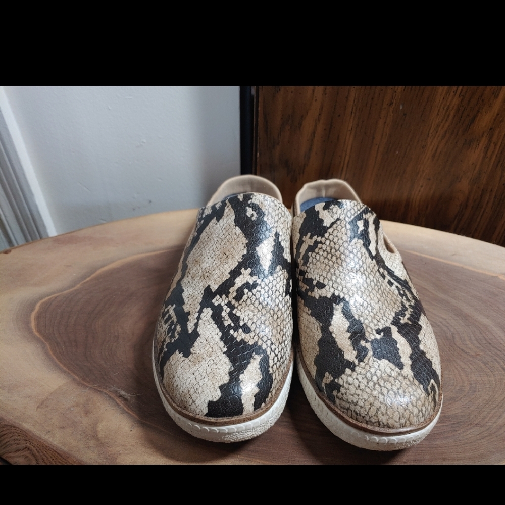 Dr. Scholl's Slip-On Sandals - Snake Print - Size 7.5